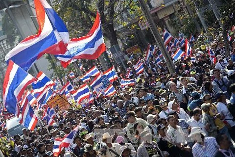 Các cuộc biểu tình phản đối chính phủ Thái Lan vẫn tiếp diễn ở thủ đô Bangkok. (Ảnh: AFP/TTXVN)