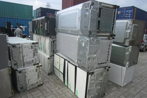 TP. HCM: Bắt giữ lô hàng điện lạnh cấm nhập khẩu