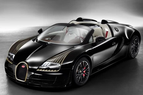 Mẫu xe Bugatti huyền thoại thứ năm được mạ vàng 24 carat