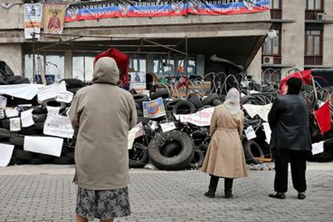 Ukraine bầu cử đúng kế hoạch bất chấp tình hình miền Đông
