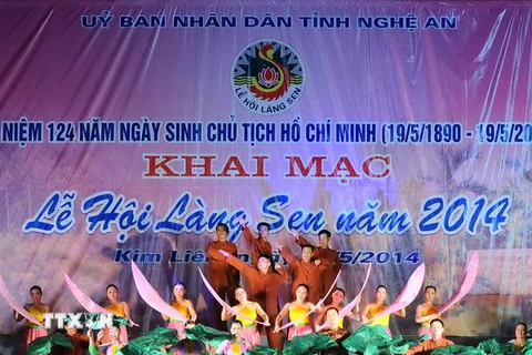 Khai mạc lễ hội Làng Sen kỷ niệm ngày sinh Chủ tịch Hồ Chí Minh