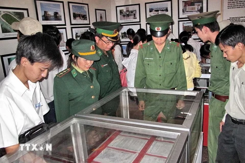 Triển lãm tư liệu về chủ quyền Hoàng Sa, Trường Sa tại Lâm Đồng
