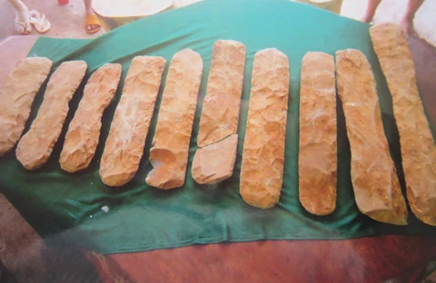 Đắk Nông phát hiện hai bộ đàn đá có niên đại hơn 3.000 năm