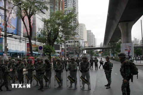 Quân đội Thái Lan bỏ lệnh giới nghiêm ở một số điểm du lịch
