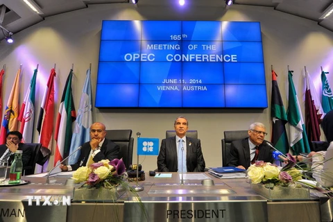 OPEC nhất trí duy trì hạn ngạch sản lượng 30 triệu thùng