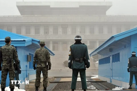 Hàn Quốc cho hồi hương 5 ngư dân Triều Tiên được giải cứu