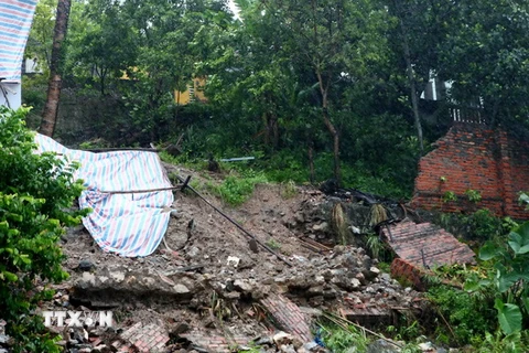 Quảng Ninh xuất hiện lũ quét ở các huyện miền núi sau bão 