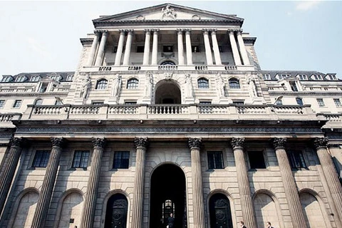 IMF ủng hộ BoE trong việc duy trì lãi suất ở mức thấp