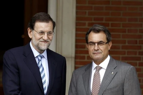 Thủ tướng Tây Ban Nha phản đối trưng cầu dân ý của Catalonia