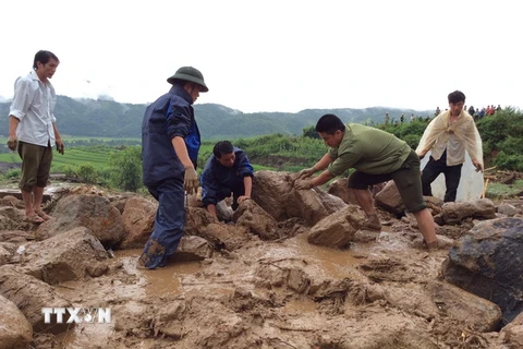 Lũ ống và đá rơi tại Lai Châu làm 3 người chết, 3 người mất tích