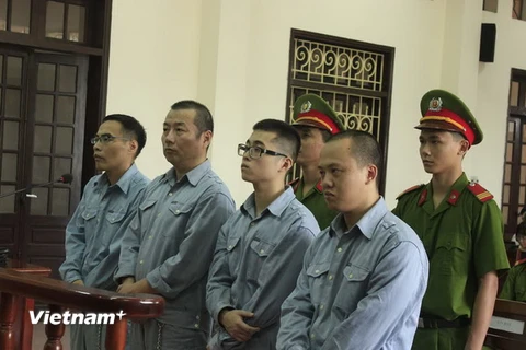 Gần 60 năm tù cho bốn bị cáo Trung Quốc làm giả thẻ ngân hàng
