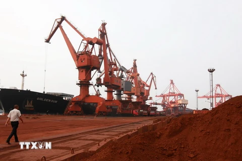 Xuất khẩu đất hiếm của Trung Quốc tháng Tám tăng hơn 30%