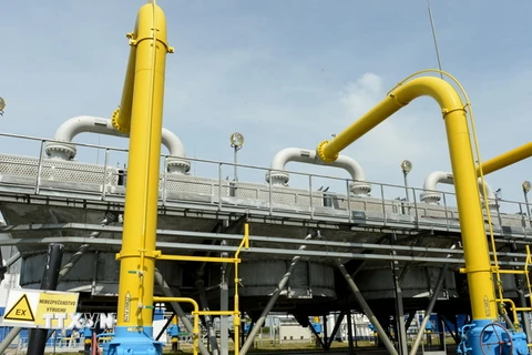 Gazprom cắt giảm lượng 24% lượng khí đốt bán cho Ba Lan