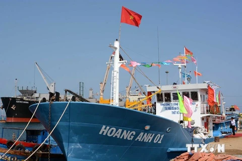 Ngư dân Khánh Hòa vay vốn phát triển tổ hợp tàu cá composite