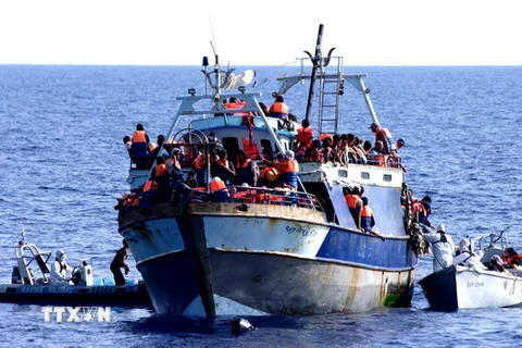 Italy lại vừa cứu gần 2.000 người nhập cư trái phép từ Bắc Phi