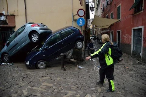 Bắc Italy thiệt hại nặng nề do nước sông dâng và triều cường