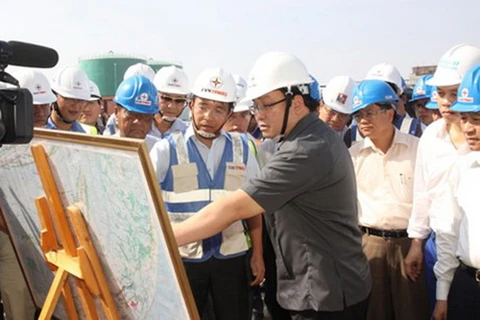 Phó Thủ tướng kiểm tra các công trình trọng điểm tại Trà Vinh