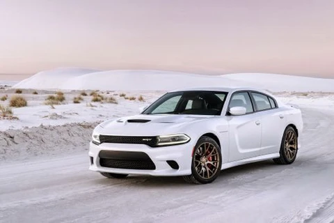 Dodge Charger SRT Hellcat 2015 có giá từ gần 64.000 USD