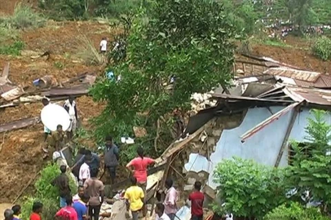 Lở đất tại Sri Lanka khiến 14 người tử vong, 200 người mất tích