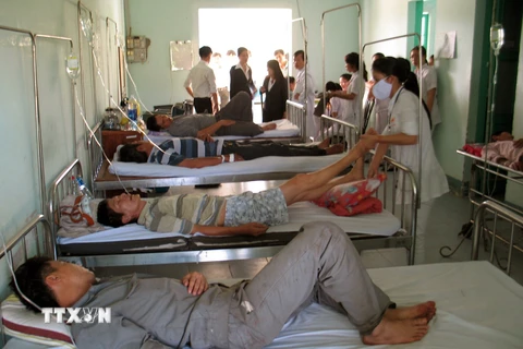 Bắc Giang: Ăn trưa tại công ty, hơn 40 công nhân bị ngộ độc