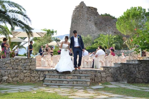 Hàng nghìn đôi uyên ương nước ngoài đổ về Italy tổ chức đám cưới