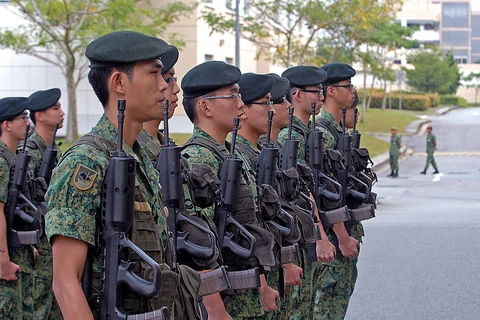 Singapore sẽ gửi nhân viên, thiết bị quân sự tham gia chống IS