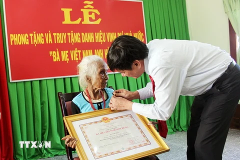 Tỉnh Bình Định có thêm gần 700 Bà mẹ Việt Nam anh hùng