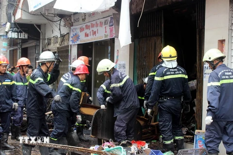 Cần Thơ: Dân hoảng loạn do một căn nhà giữa khu dân cư phát hỏa