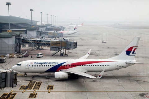 Các máy bay của Malaysia tránh vùng xung đột sau vụ MH17