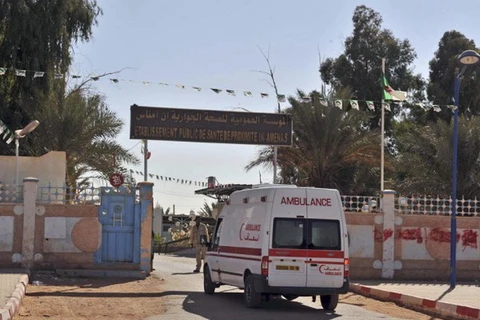80% kỹ thuật viên y tế Algeria không biết cách xử trí dịch Ebola