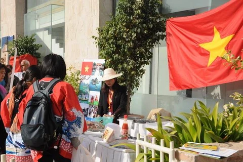 Việt Nam tham gia Hội chợ Từ thiện năm 2014 tại Pakistan