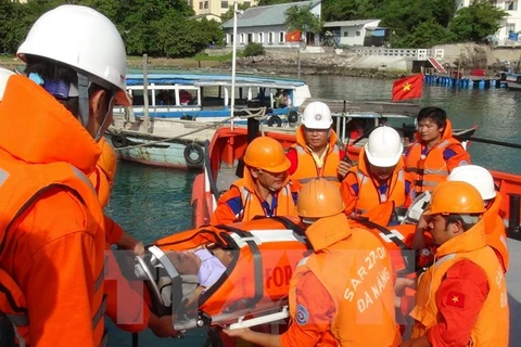 Thấy thi thể 2 nạn nhân mất tích trong vụ chìm sà lan ĐN0906