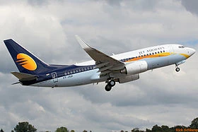Nepal: Máy bay của hãng Jet Airways bốc cháy khi hạ cánh 