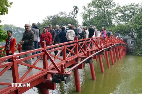 Các điểm tham quan ở Hà Nội thu hút đông du khách dịp Năm Mới