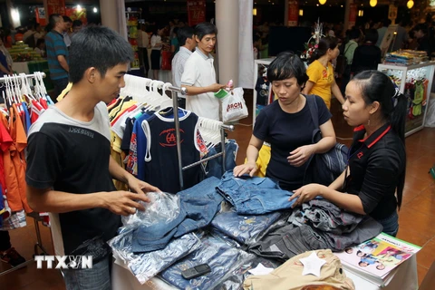 TP. HCM phát triển các điểm bán hàng bình ổn và hàng Việt