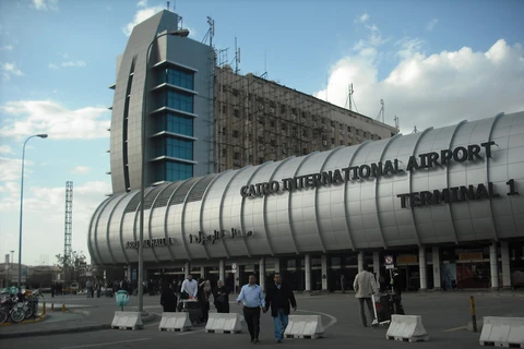 Ai Cập: Phát hiện 2 quả bom dùng thiết bị điện tử tại sân bay