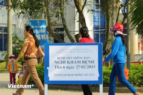 Kỷ niệm ngày thầy thuốc Việt Nam, bệnh viện nghỉ khám bệnh