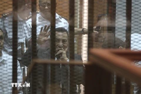 Cựu Tổng thống Ai Cập Mubarak tiếp tục hầu tòa vào tháng Tư