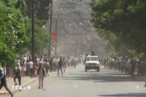 Liên minh chống phiến quân Houthi tuyên bố "vùng cấm bay" ở Yemen
