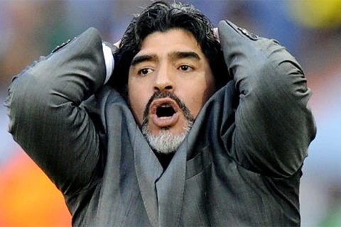 Huyền thoại Diego Maradona đá giao hữu vì hòa bình Colombia