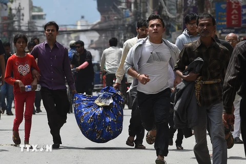 Sứ quán tại Ấn Độ nỗ lực hỗ trợ du khách Việt bị kẹt tại Nepal