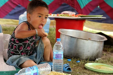 Tiêm vắcxin cho hơn 500.000 trẻ em tại Nepal sau động đất 