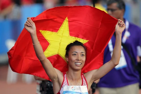 Vận động viên Đỗ Thị Thảo đoạt huy chương vàng nội dung 1.500m nữ. (Ảnh: Quốc Khánh/TTXVN)