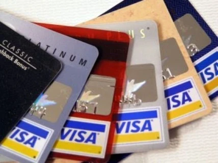 Truy tố một người nước ngoài dùng thẻ visa giả rút trộm tiền