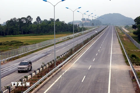 Đường cao tốc Cầu Giẽ-Ninh Bình. Ảnh minh họa. Huy Hùng/TTXVN)