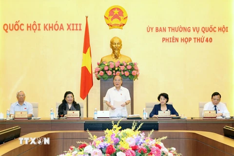 Chủ tịch Quốc hội Nguyễn Sinh Hùng phát biểu khai mạc Phiên họp thứ 40 của Ủy ban Thường vụ Quốc hội. (Ảnh: Nhan Sáng/TTXVN)