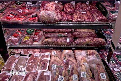 Thịt bò bày bán ở siêu thị. Ảnh minh họa. (Nguồn: AFP/TTXVN)