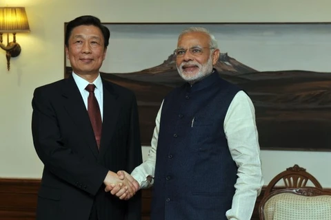 Thủ tướng Ấn Độ Narendra Modi (phải) và Phó Chủ tịch Trung Quốc Lý Nguyên Triều. (Nguồn: narendramodi.in)