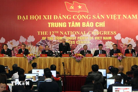 Tổng Bí thư Nguyễn Phú Trọng chủ trì buổi họp báo sau khi bế mạc Đại hội. (Ảnh: TTXVN)