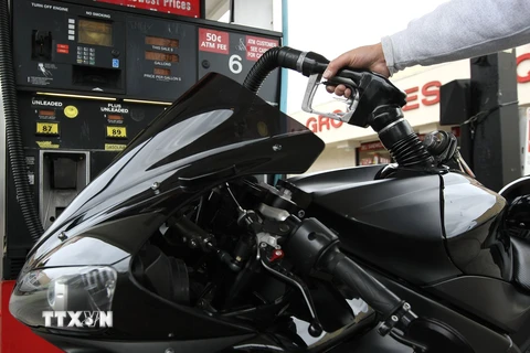 Một trạm bán xăng dầu ở San Francisco, Mỹ. (Nguồn: AFP/TTXVN)